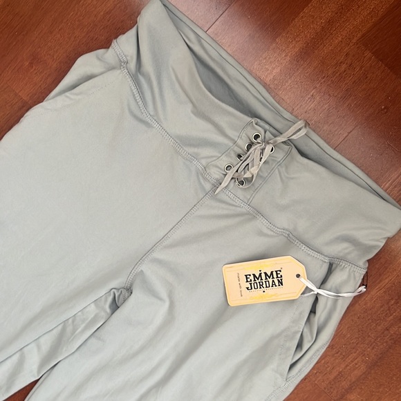 EMME JORDAN Joggers - Picture 2 of 5